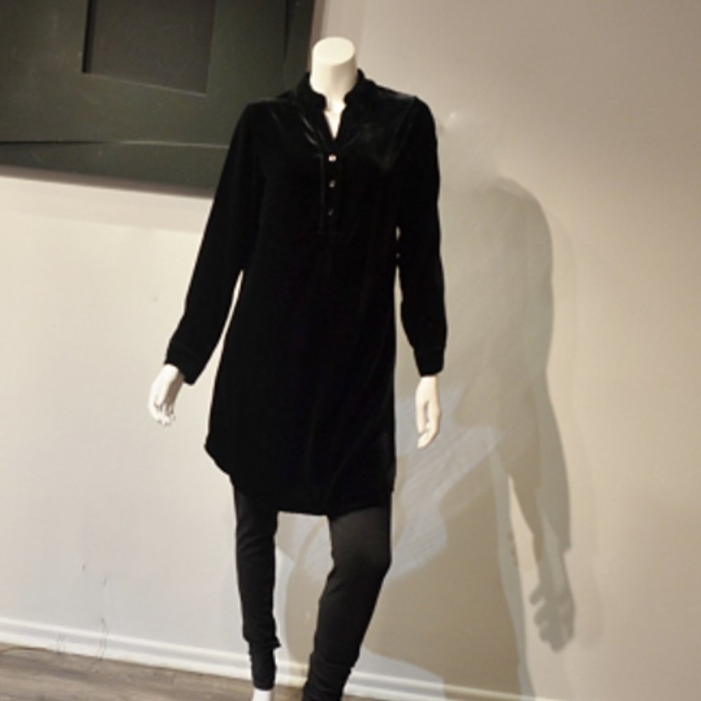 Inizio-Black Velvet Tunic Top